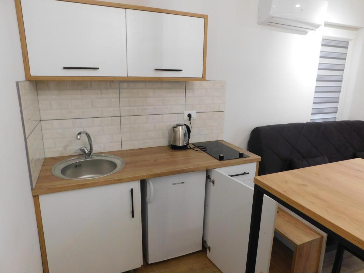 אוהריד Apartments J&M מראה חיצוני תמונה