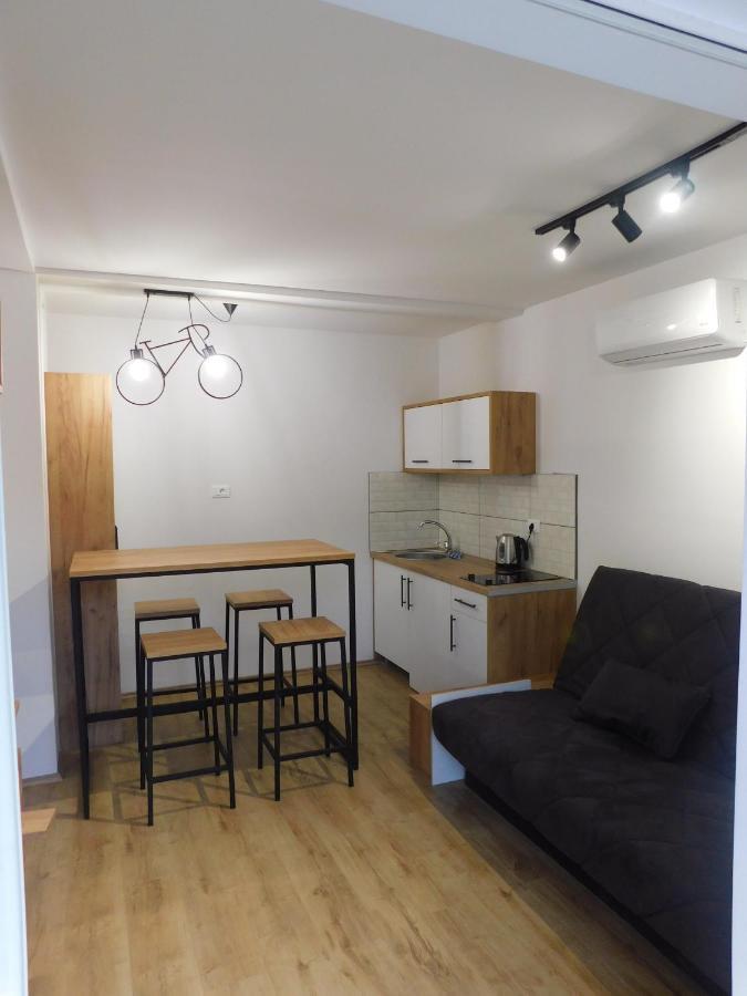 אוהריד Apartments J&M מראה חיצוני תמונה