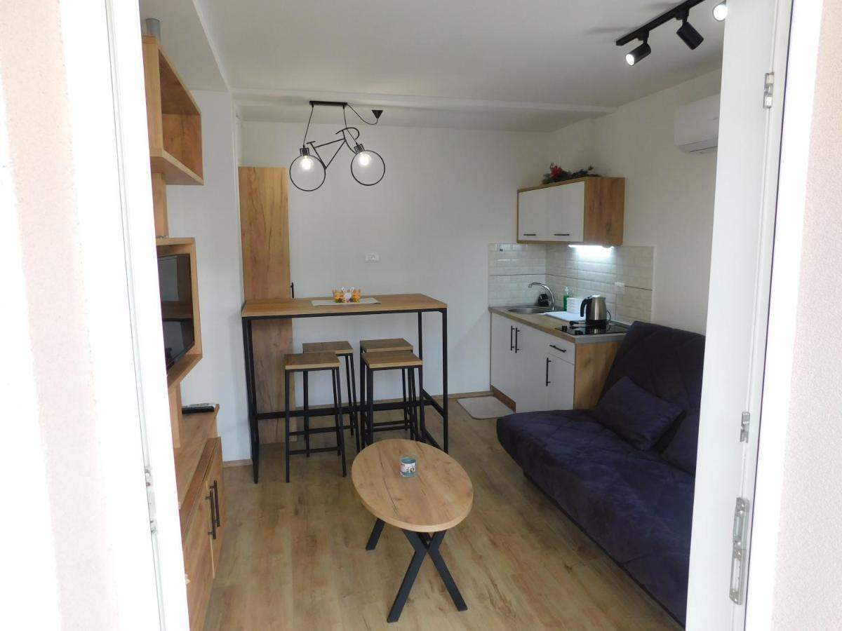 אוהריד Apartments J&M מראה חיצוני תמונה