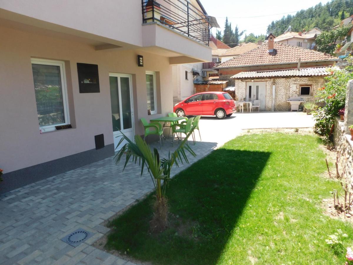 אוהריד Apartments J&M מראה חיצוני תמונה